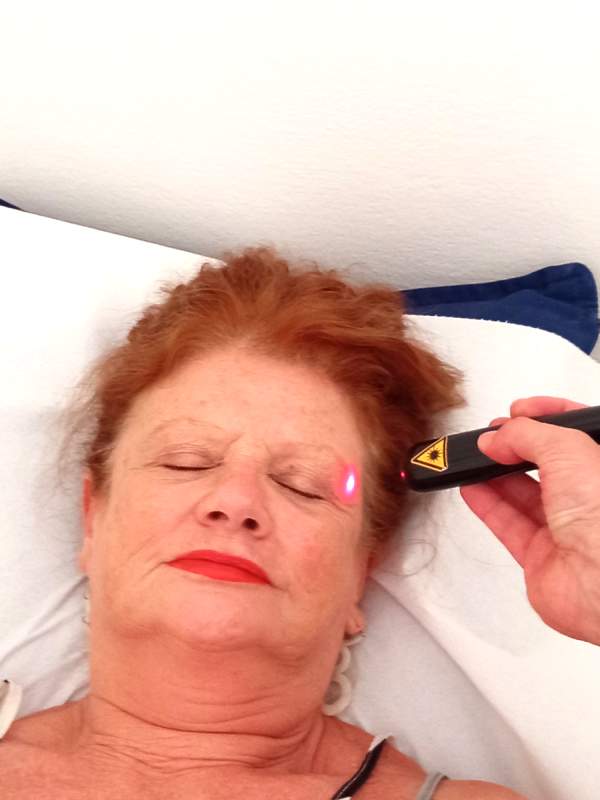 Laser agopuntura oculistica Laser agopuntura per gli occhi, retinite pigmentosa, glaucoma, degenerazione maculare, retinopatia diabetica, ambliopia dei bambini